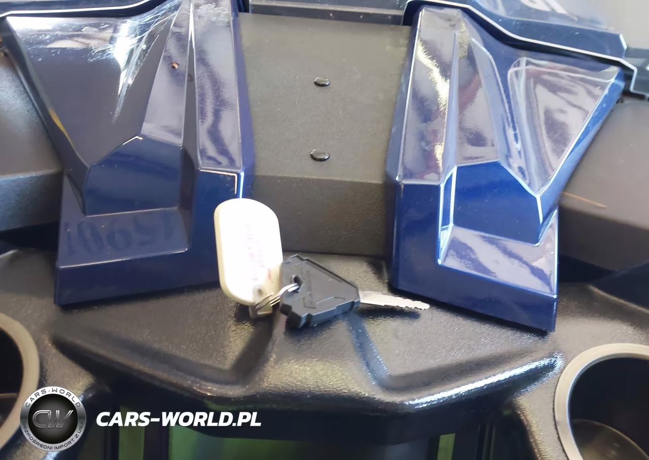 2018 Polaris Slingshot VIN:57XAAPFA3J8128253 - 11