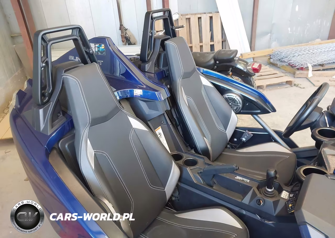 2018 Polaris Slingshot VIN:57XAAPFA3J8128253 - 8