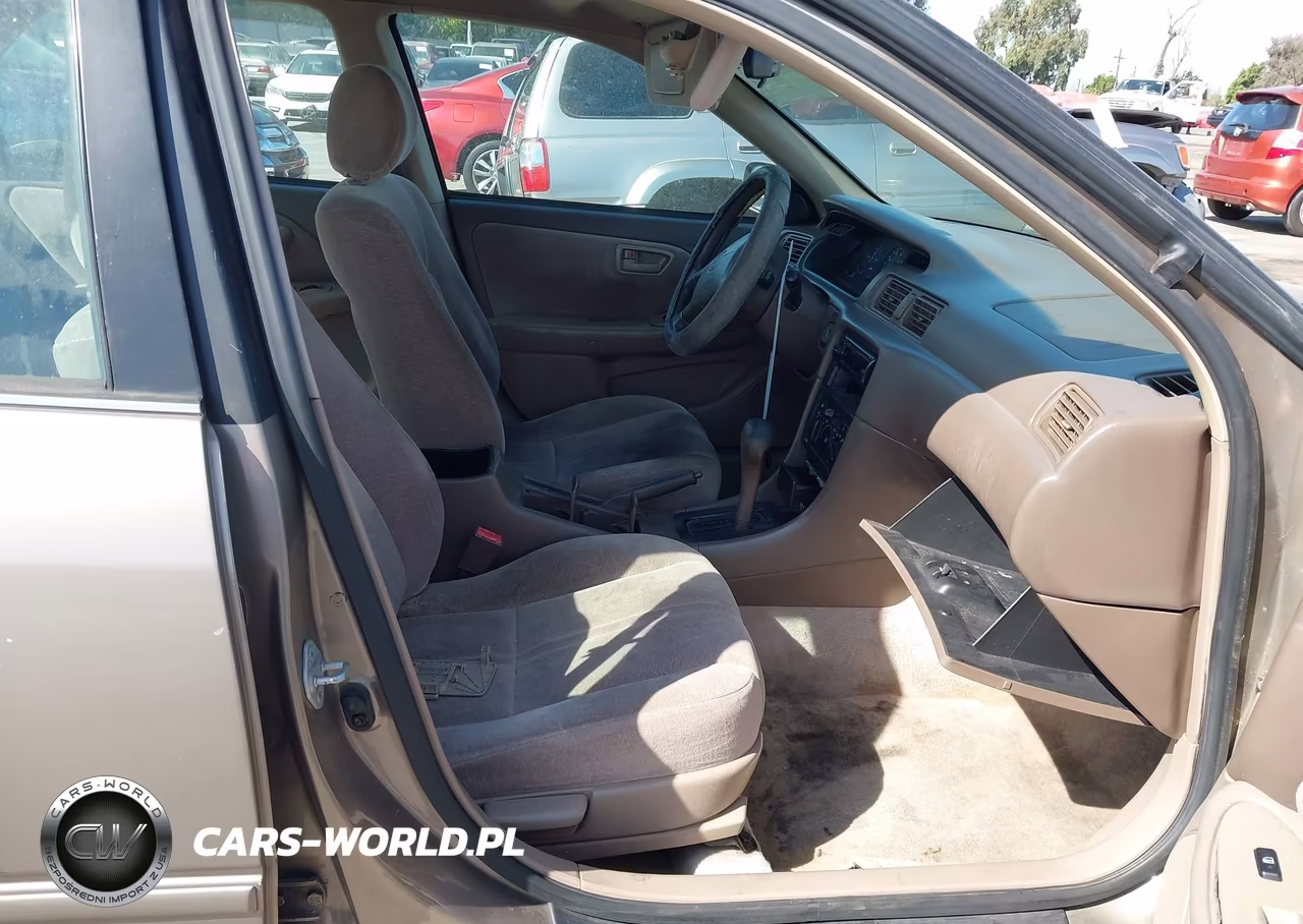 1999 Toyota Camry Le VIN:4T1BG22K6XU485340 - 5