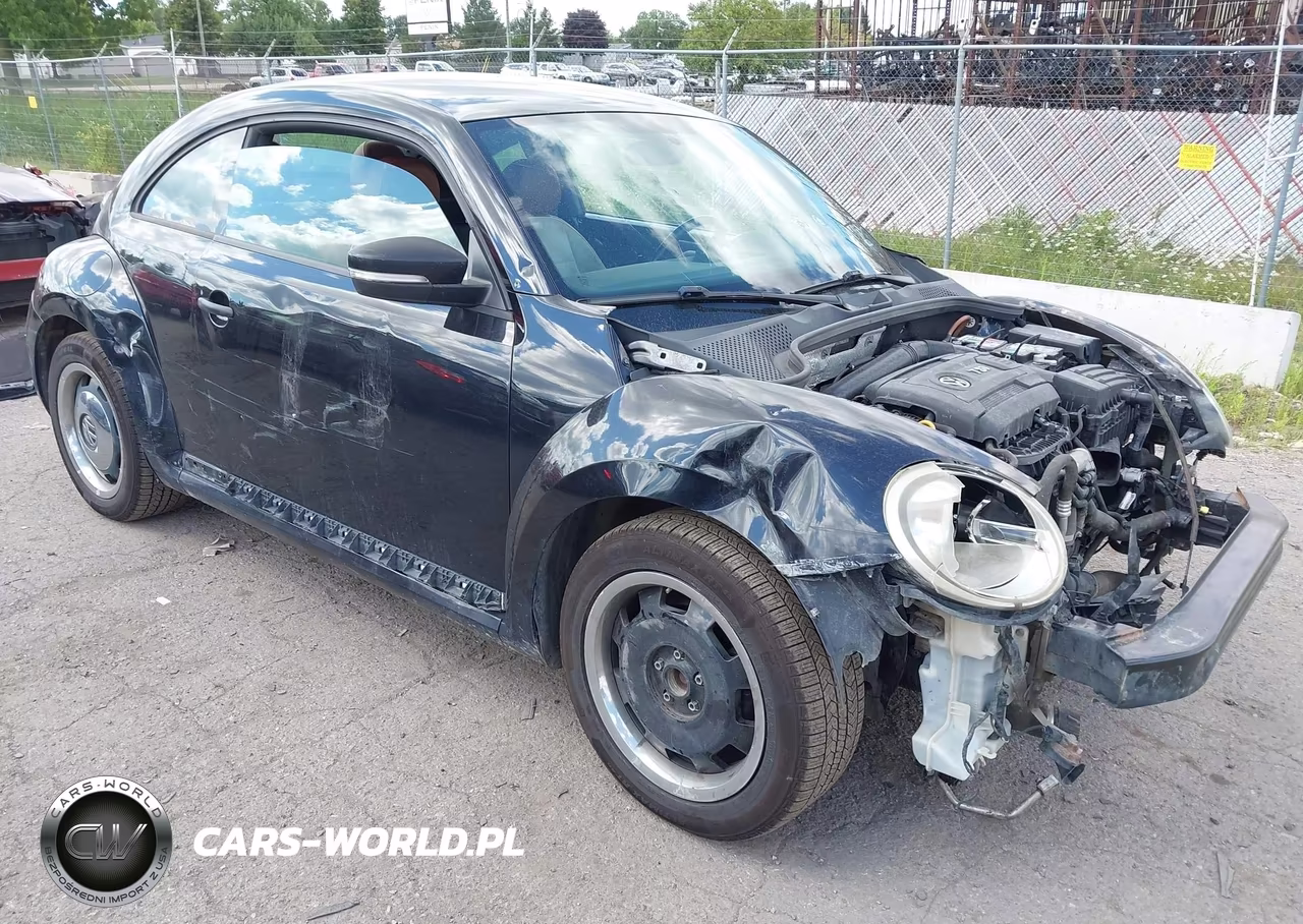 2016 Volkswagen Beetle 1.8T Classic – zdjęcie 1 z 22