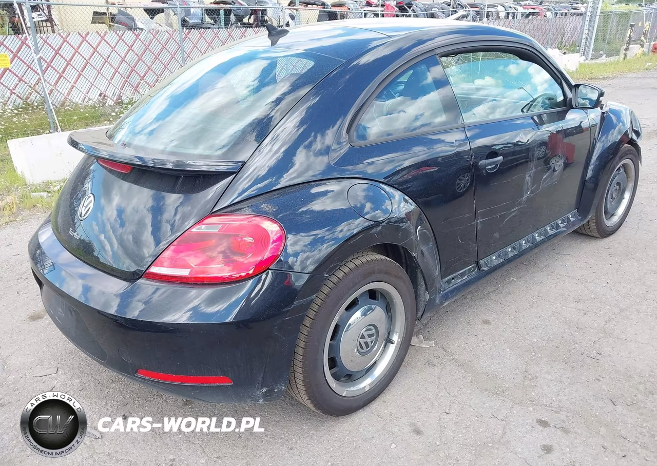2016 Volkswagen Beetle 1.8T Classic VIN:3VWF17AT7GM639070 - 4