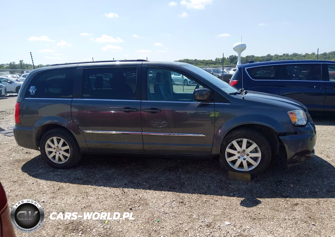 2016 Chrysler Town & Country Touring VIN:2C4RC1BG6GR295961 - 14