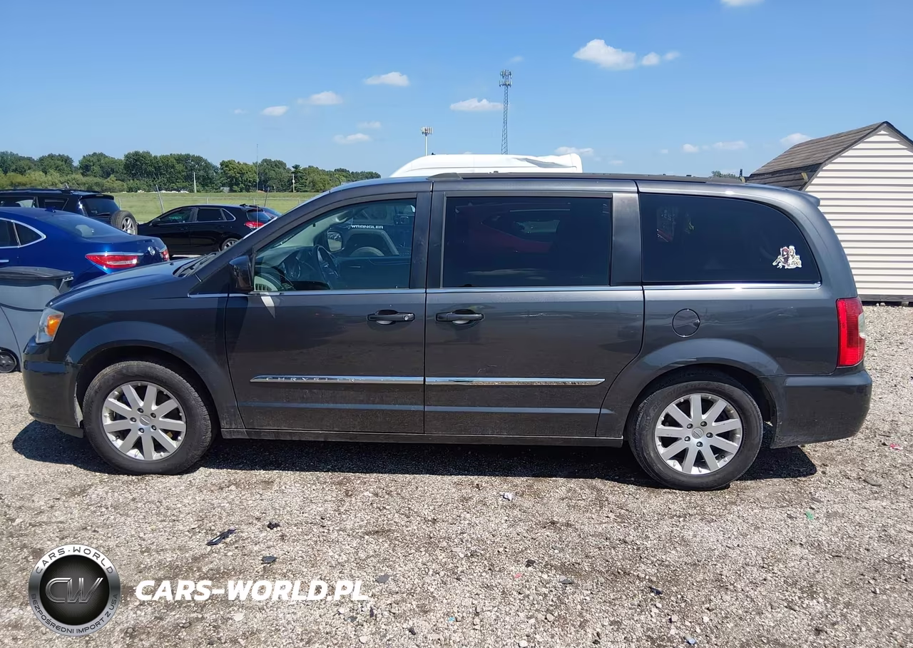 2016 Chrysler Town & Country Touring VIN:2C4RC1BG6GR295961 - 15