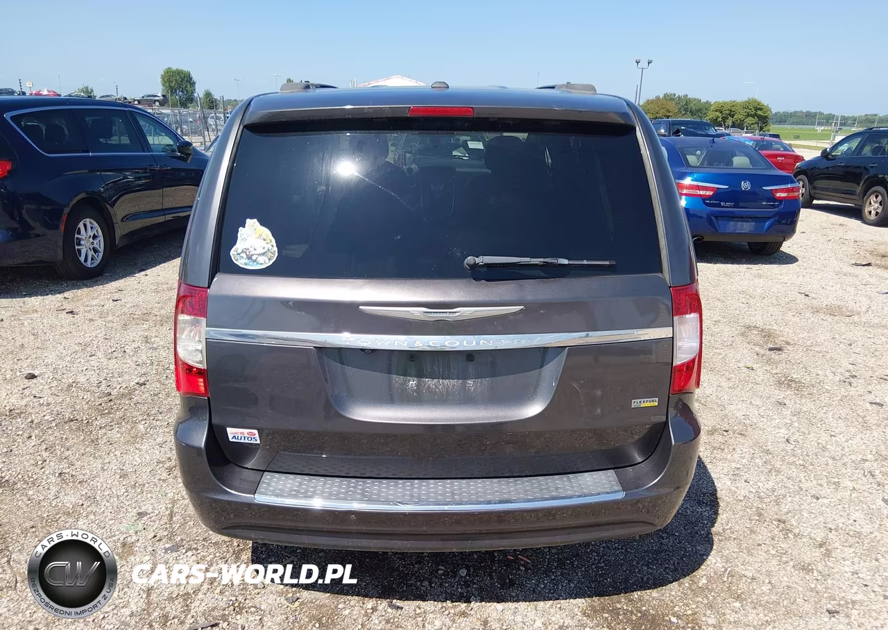 2016 Chrysler Town & Country Touring VIN:2C4RC1BG6GR295961 - 17