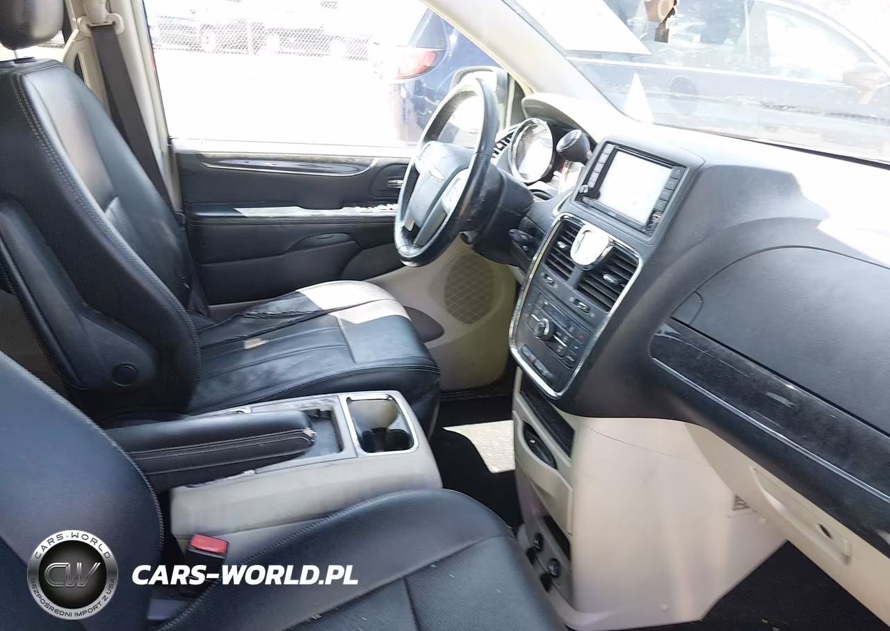 2016 Chrysler Town & Country Touring VIN:2C4RC1BG6GR295961 - 5