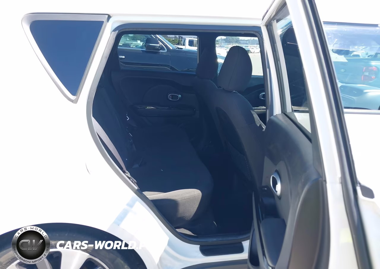 2015 Kia Soul ! VIN:KNDJX3A52F7148680 - 8