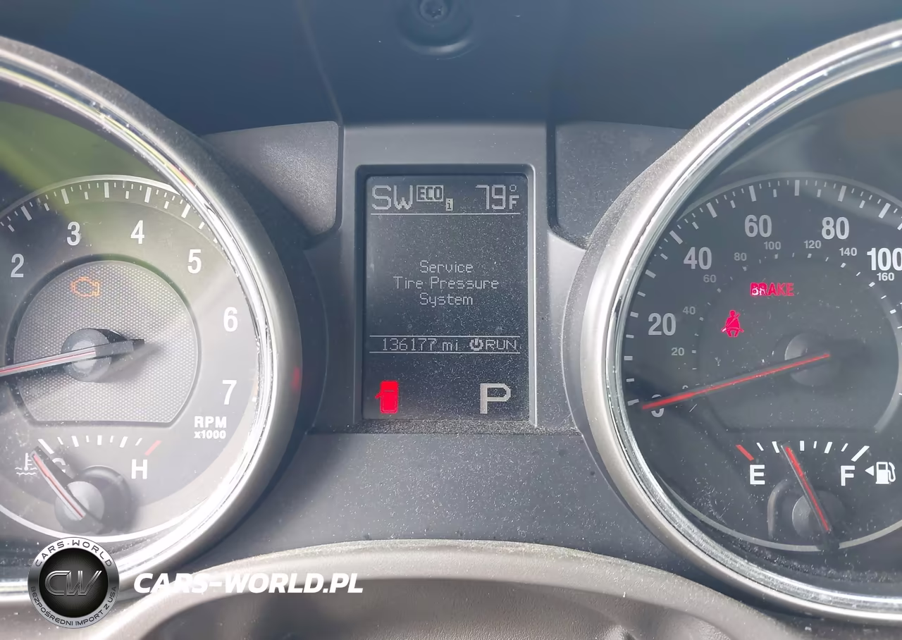 2012 Jeep Grand Cherokee Laredo VIN:1C4RJFAGXCC132737 - 7