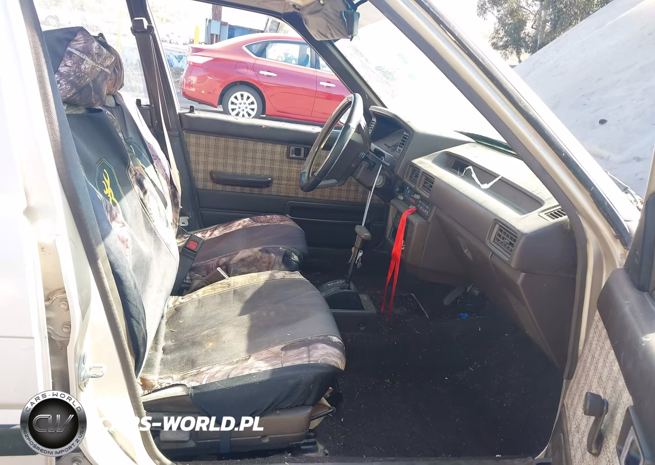 1986 Toyota Corolla Dlx VIN:JT2AE82E2G3313985 - 5