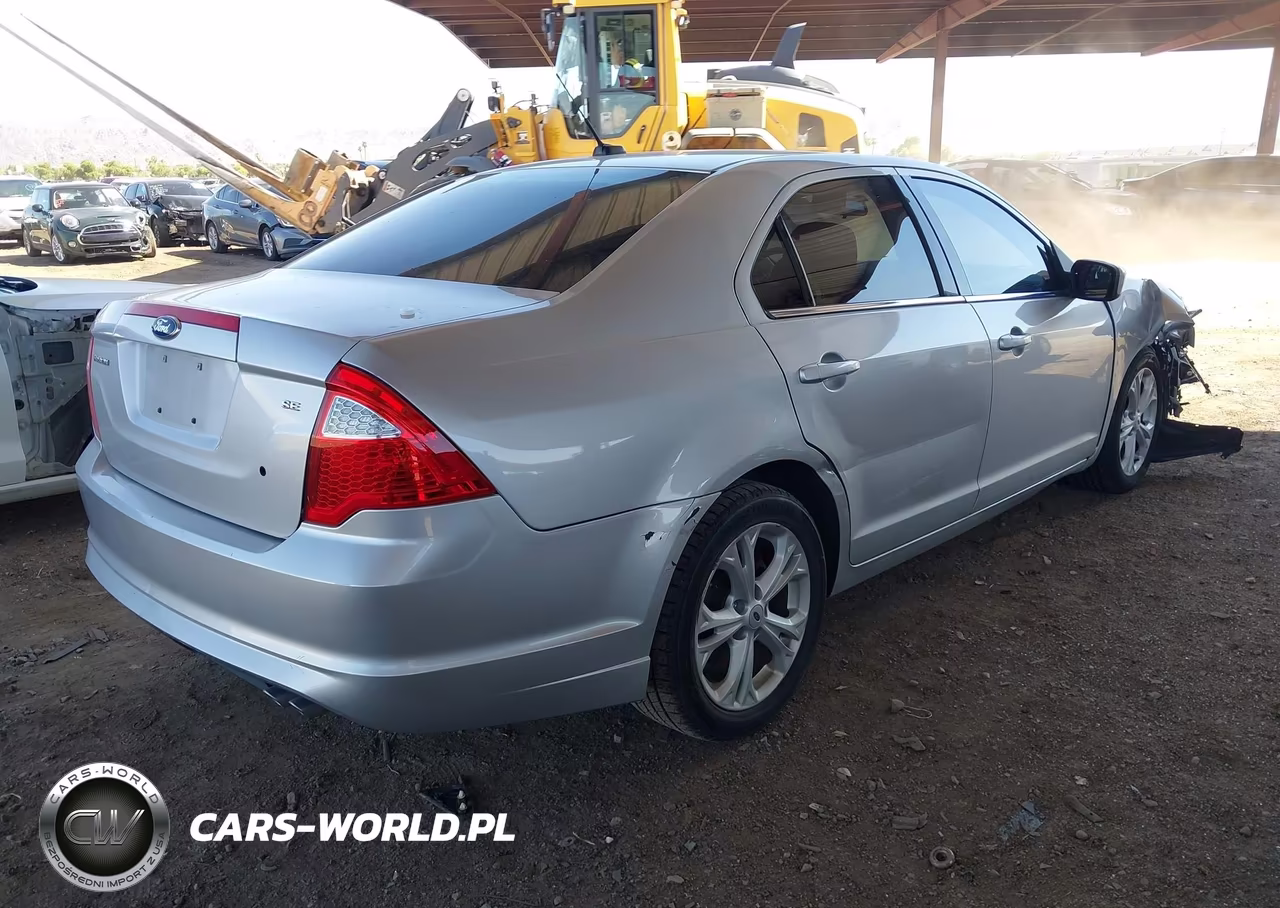 2012 Ford Fusion Se VIN:3FAHP0HA1CR137955 - 4