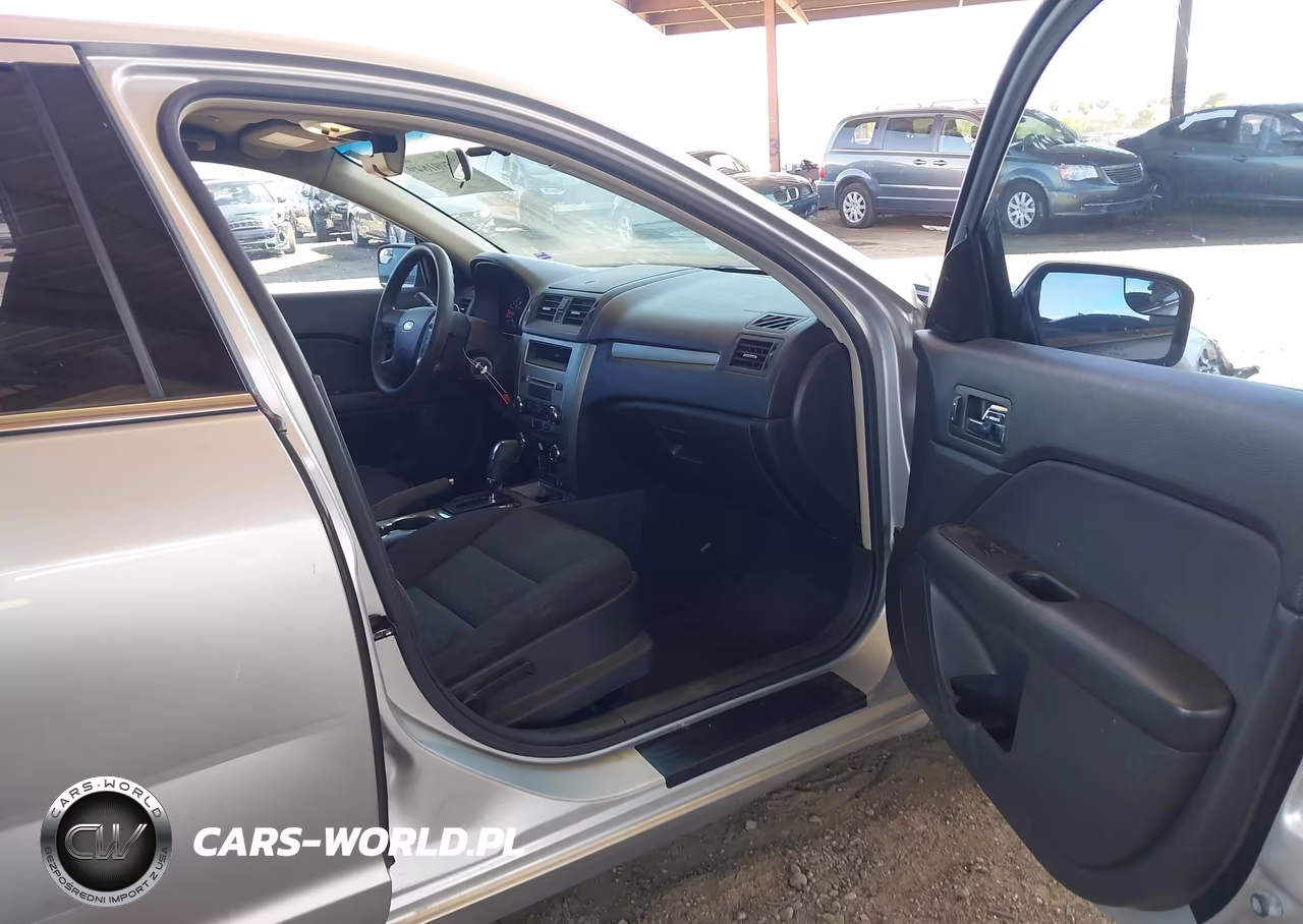 2012 Ford Fusion Se VIN:3FAHP0HA1CR137955 - 5
