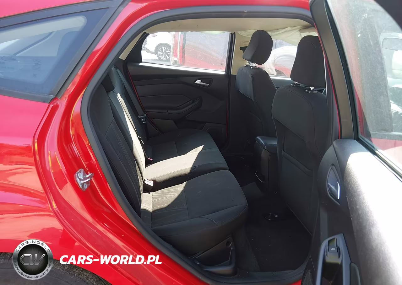 2015 Ford Focus Se VIN:1FADP3K22FL302271 - 8