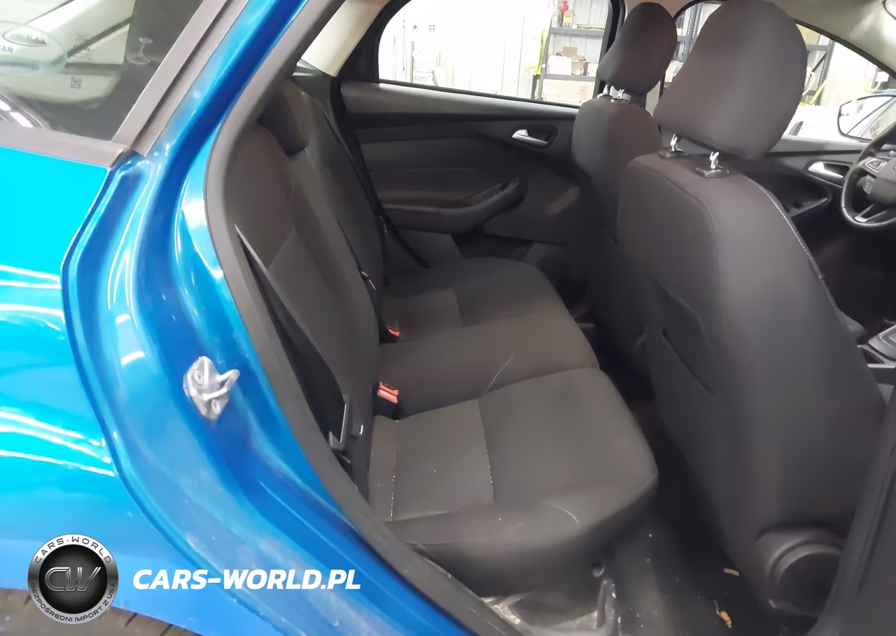 2016 Ford Focus Se VIN:1FADP3K24GL209060 - 8