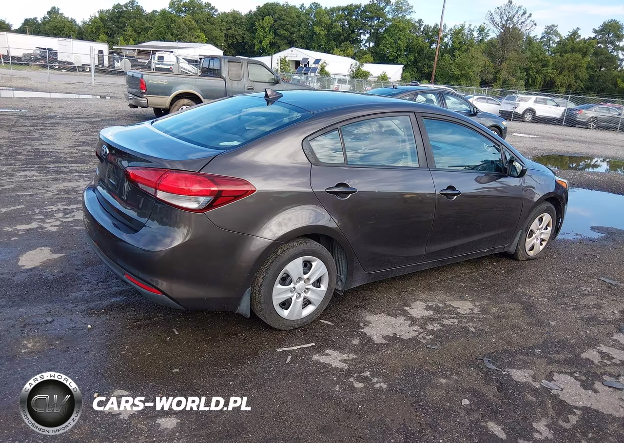 2017 Kia Forte Lx VIN:3KPFL4A74HE012921 - 4