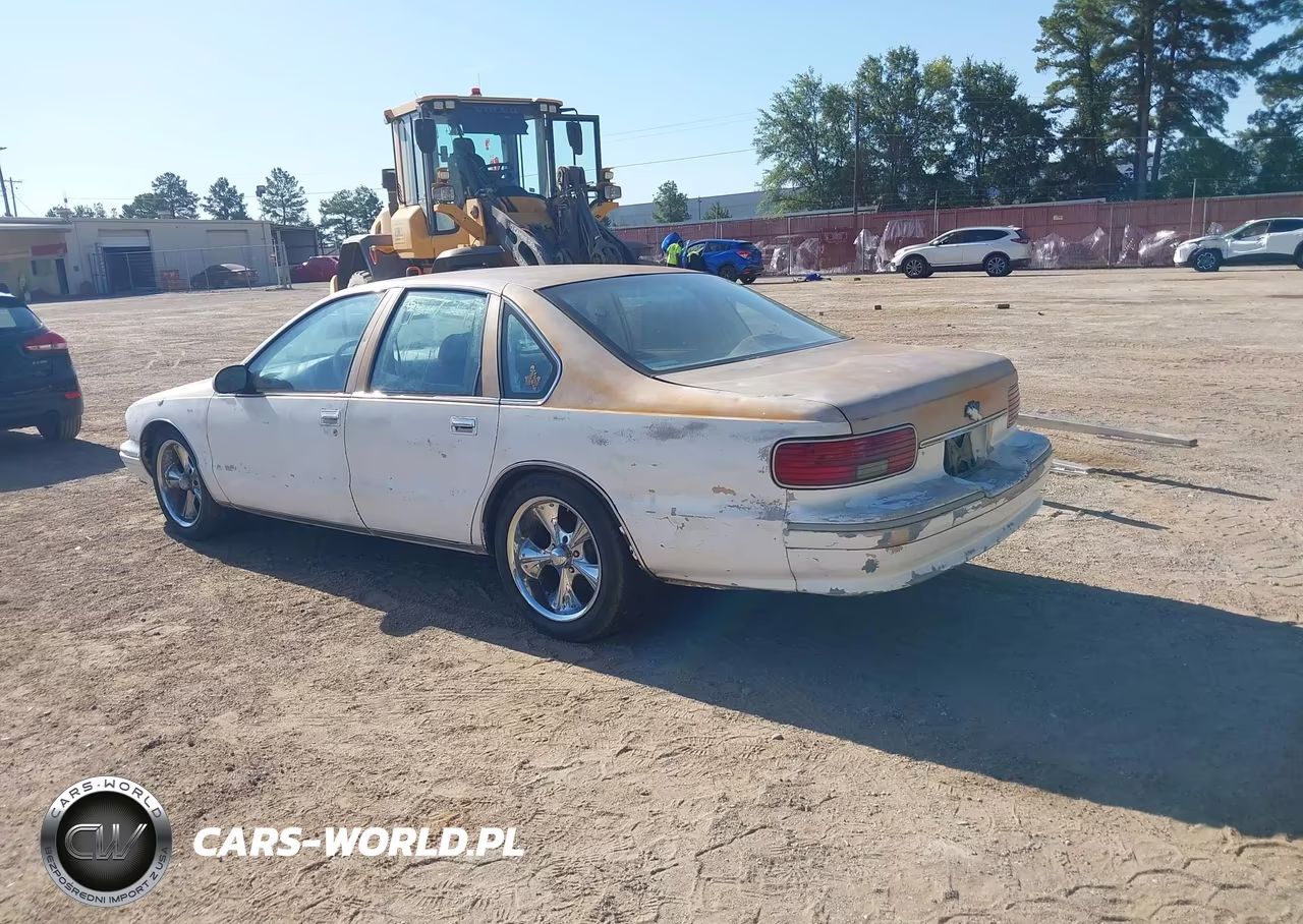 1996 Chevrolet Caprice - Impala Classic Ss VIN:1G1BL52P8TR129846 - 3
