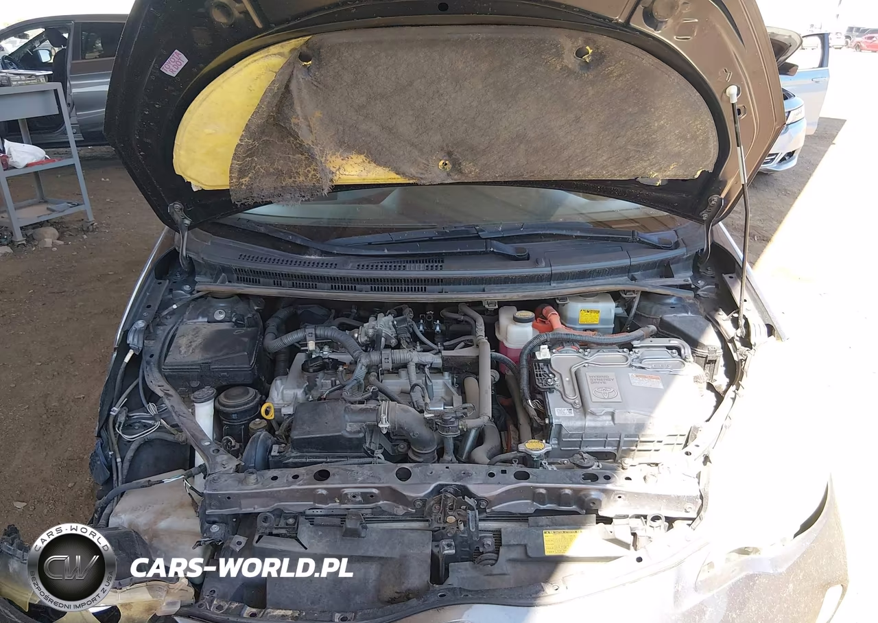 2013 Toyota Prius C Two VIN:JTDKDTB35D1556049 - 10