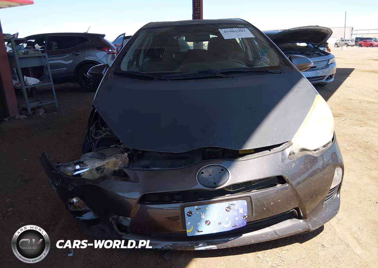 2013 Toyota Prius C Two VIN:JTDKDTB35D1556049 - 12