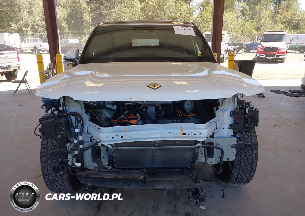 2025 Rivian R1S Adventure Dual Motor Large Pack-Adventure Dual Motor Max Pack VIN:7PDSGBBAXSN047220 - 6