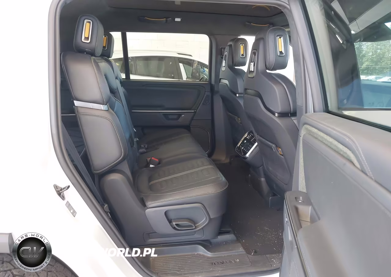 2025 Rivian R1S Adventure Dual Motor Large Pack-Adventure Dual Motor Max Pack VIN:7PDSGBBAXSN047220 - 8