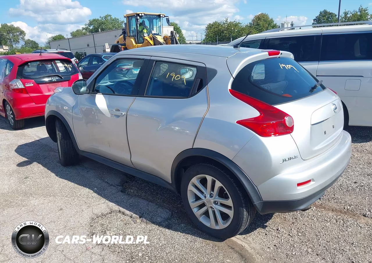 2014 Nissan Juke S VIN:JN8AF5MV2ET364811 - 3