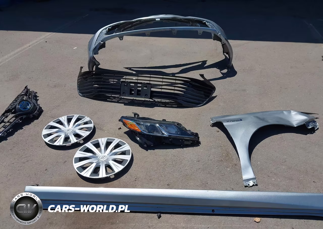 2020 Toyota Camry Le Hybrid VIN:4T1C31AK2LU529887 - 12