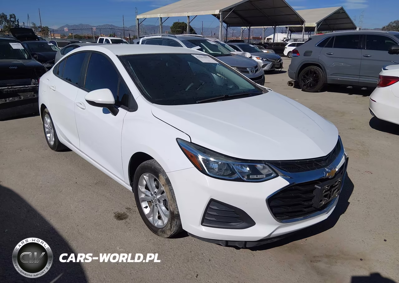 2019 Chevrolet Cruze Ls – zdjęcie 1 z 16
