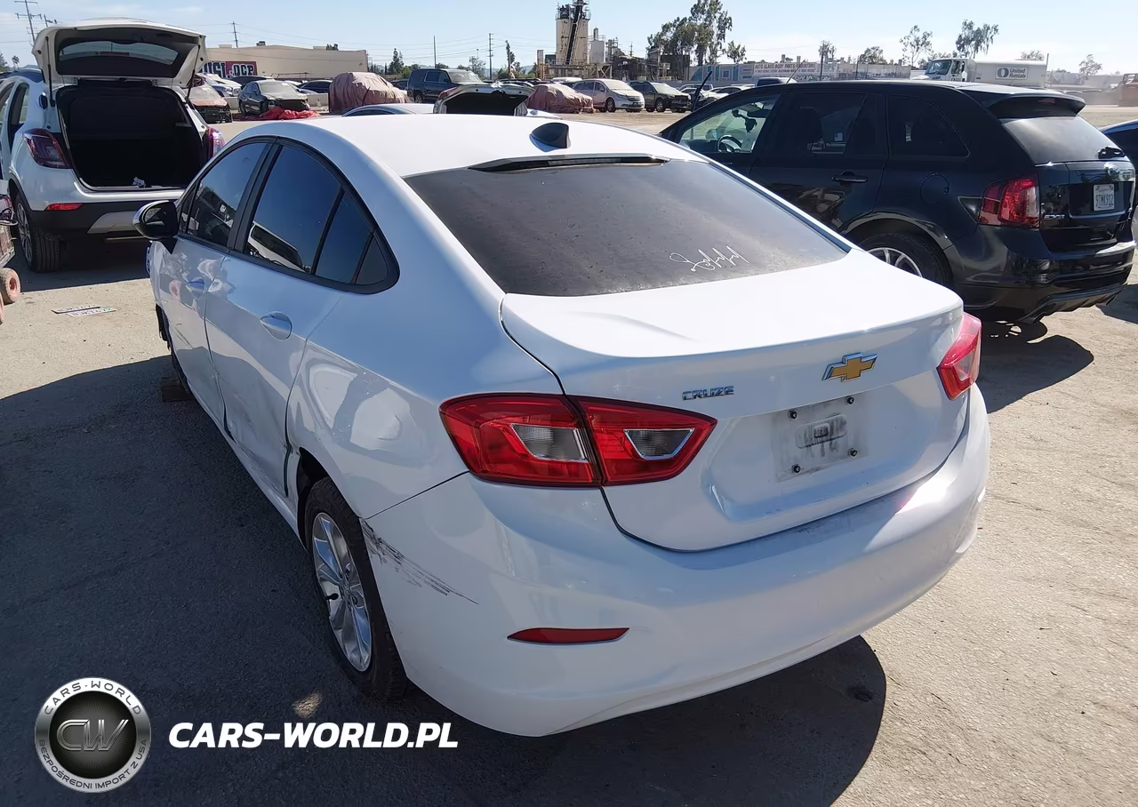 2019 Chevrolet Cruze Ls VIN:1G1BC5SM9K7140001 - 3