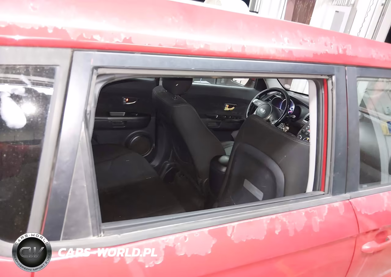 2013 Kia Soul + VIN:KNDJT2A60D7553805 - 6