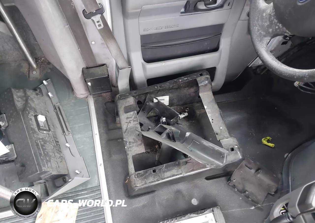 2011 Ford E-350 Cutaway VIN:1FDEE3FS7BDA14874 - 15