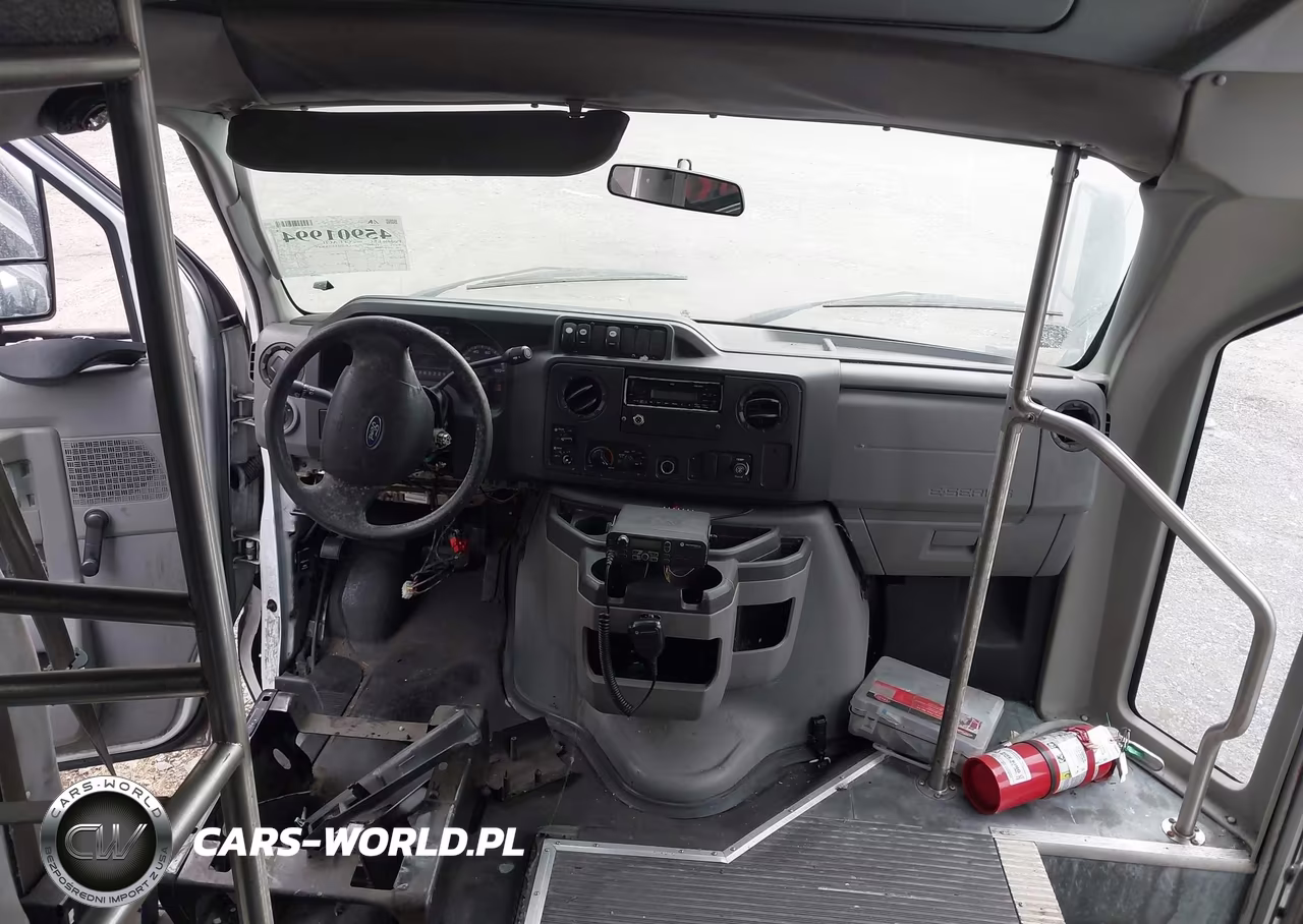 2011 Ford E-350 Cutaway VIN:1FDEE3FS7BDA14874 - 6