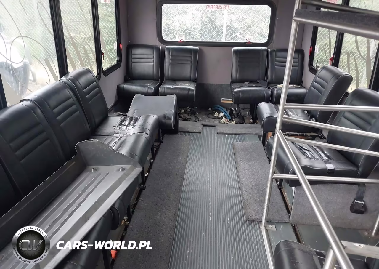 2011 Ford E-350 Cutaway VIN:1FDEE3FS7BDA14874 - 7