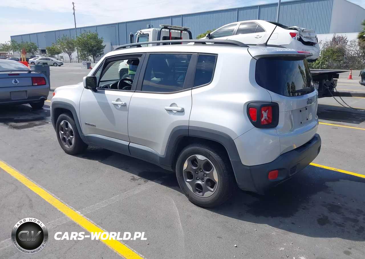 2016 Jeep Renegade Latitude VIN:ZACCJABW7GPC52737 - 3