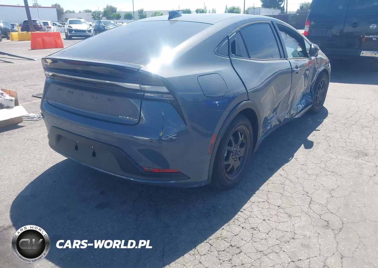 2026 Toyota Prius Plug-In Hybrid Se VIN:JTDACACU2T3067007 - 4
