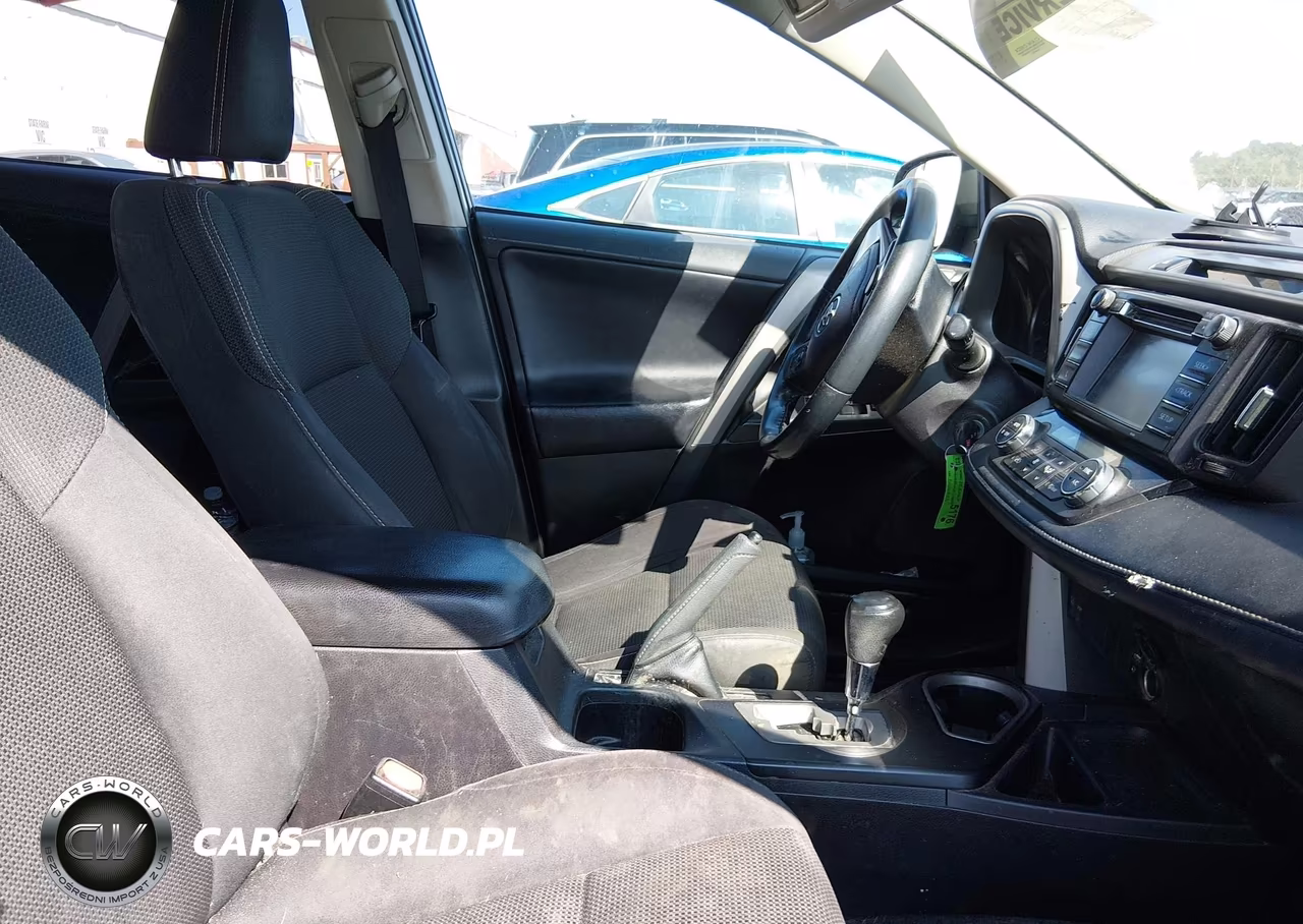 2018 Toyota Rav4 Xle VIN:2T3RFREV5JW792965 - 5