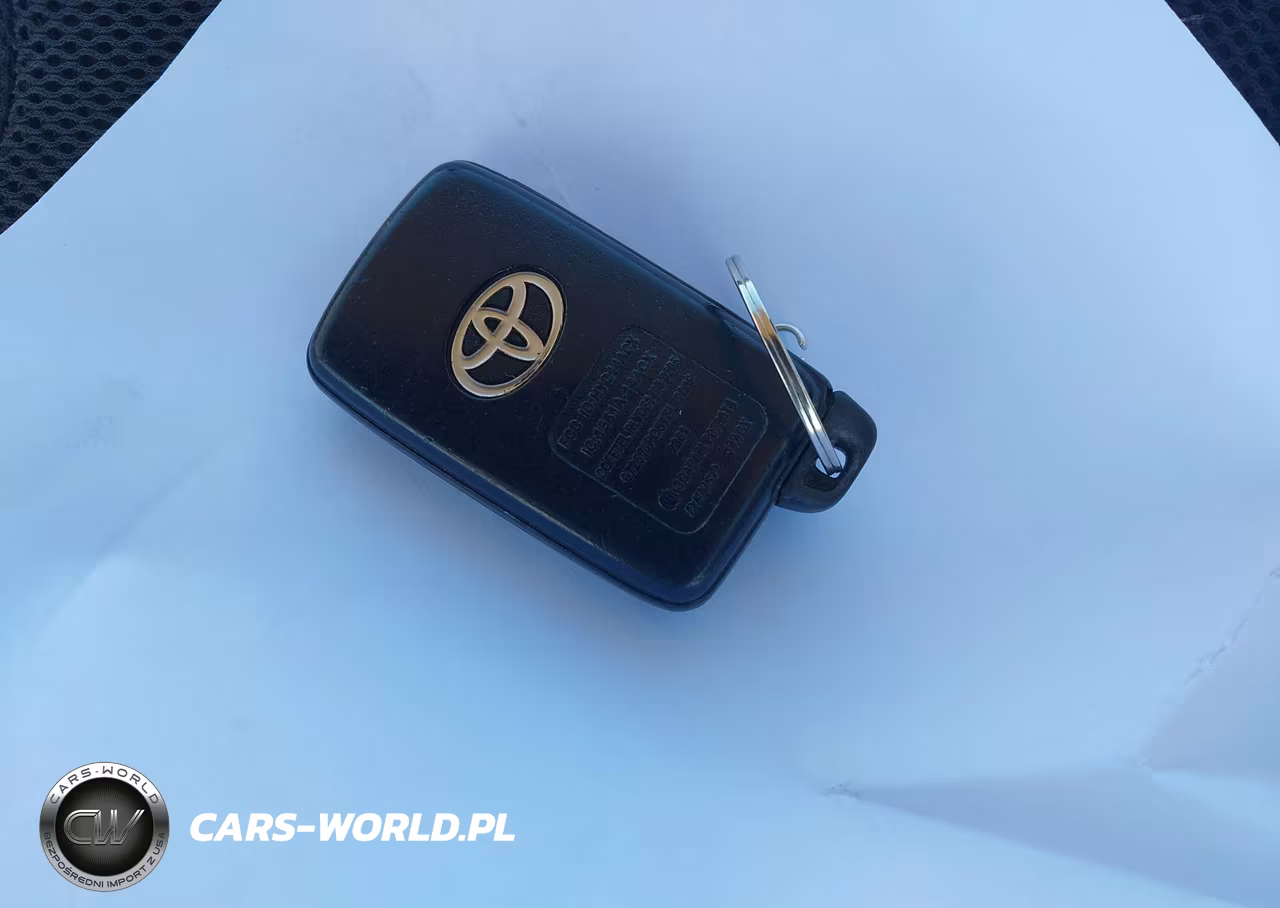 2013 Toyota Prius Two VIN:JTDKN3DUXD1633758 - 11