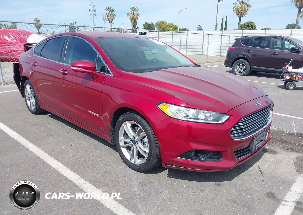 2016 Ford Fusion Hybrid Titanium – zdjęcie 1 z 17