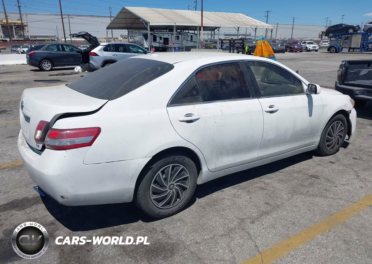 2011 Toyota Camry Le VIN:4T1BF3EK2BU681840 - 4