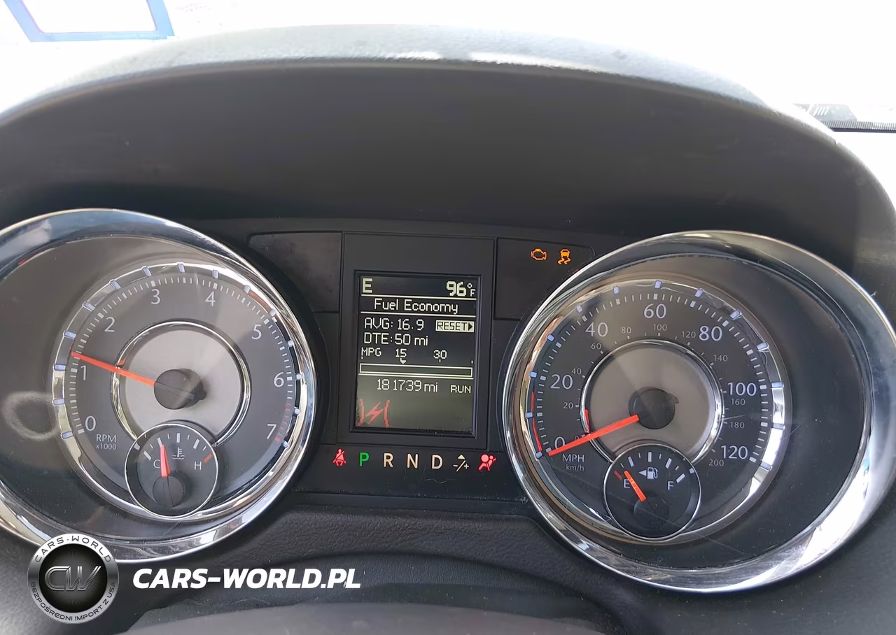 2014 Chrysler Town & Country Touring VIN:2C4RC1BGXER270011 - 7