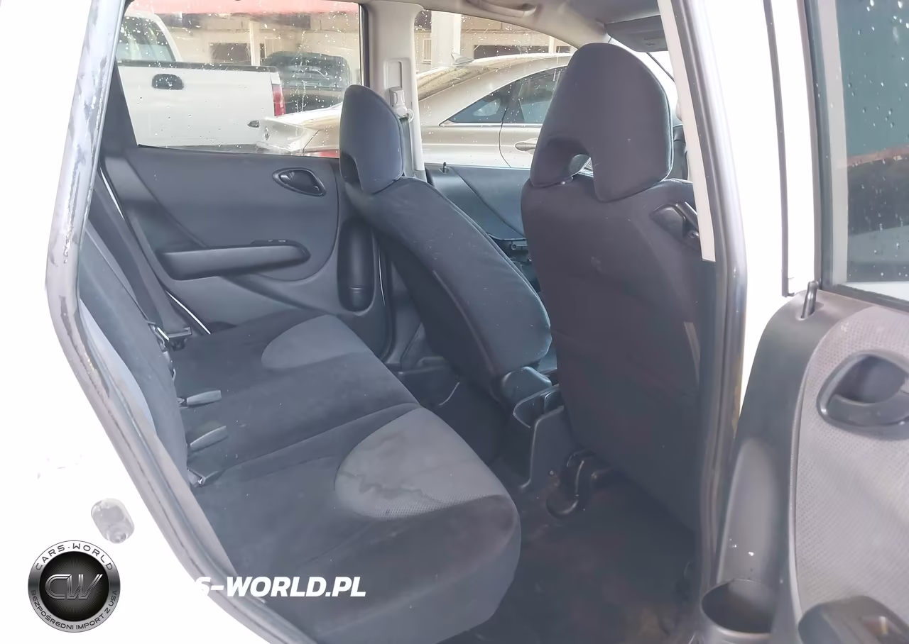 2007 Honda Fit Sport VIN:JHMGD38637S048182 - 8