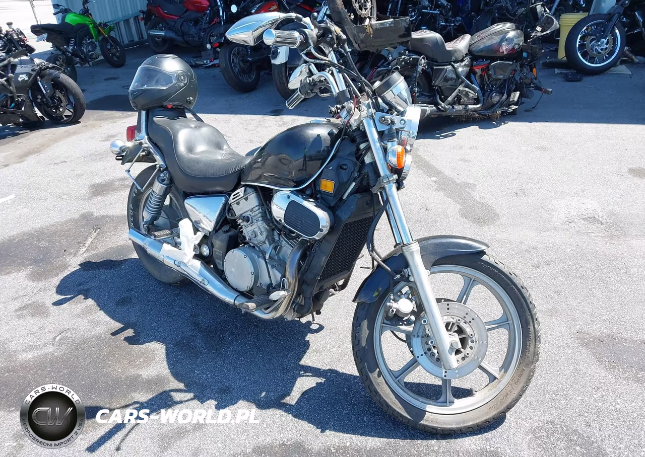 1990 Kawasaki Vn750 – zdjęcie 1 z 14