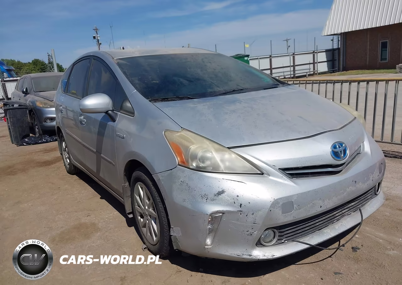 2013 Toyota Prius V Two – zdjęcie 1 z 16