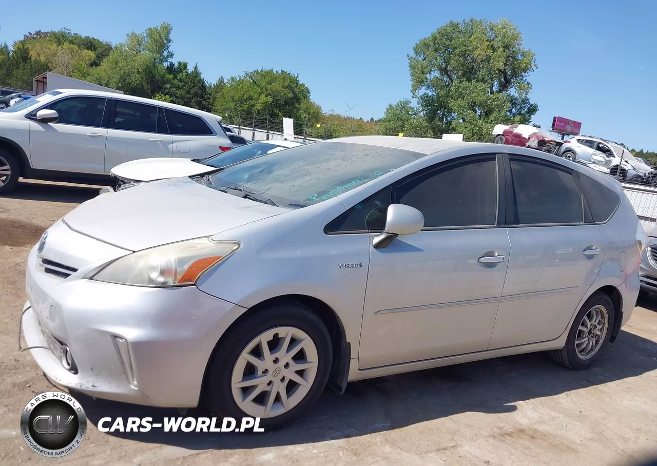 2013 Toyota Prius V Two VIN:JTDZN3EU9D3192772 - 14
