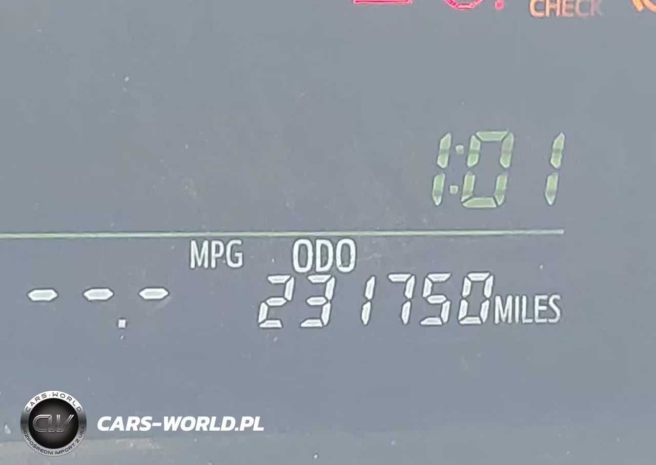 2013 Toyota Prius V Two VIN:JTDZN3EU9D3192772 - 15