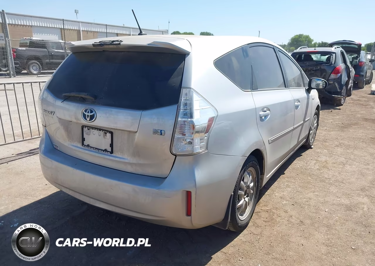 2013 Toyota Prius V Two VIN:JTDZN3EU9D3192772 - 4