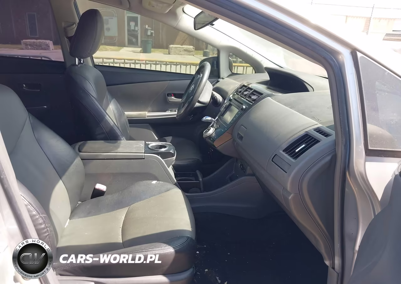 2013 Toyota Prius V Two VIN:JTDZN3EU9D3192772 - 5