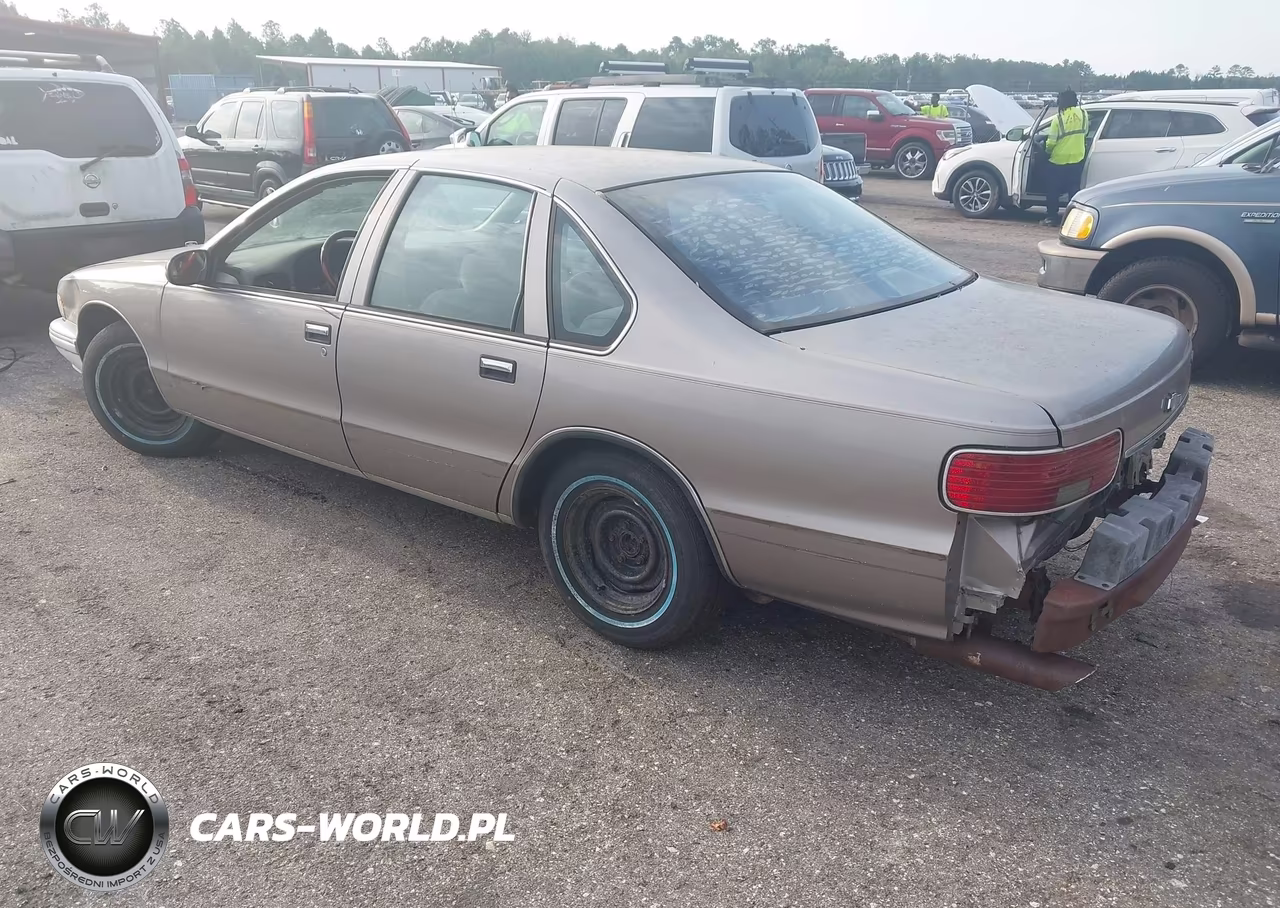1996 Chevrolet Caprice - Impala Classic Ss VIN:1G1BL52P3TR155187 - 3