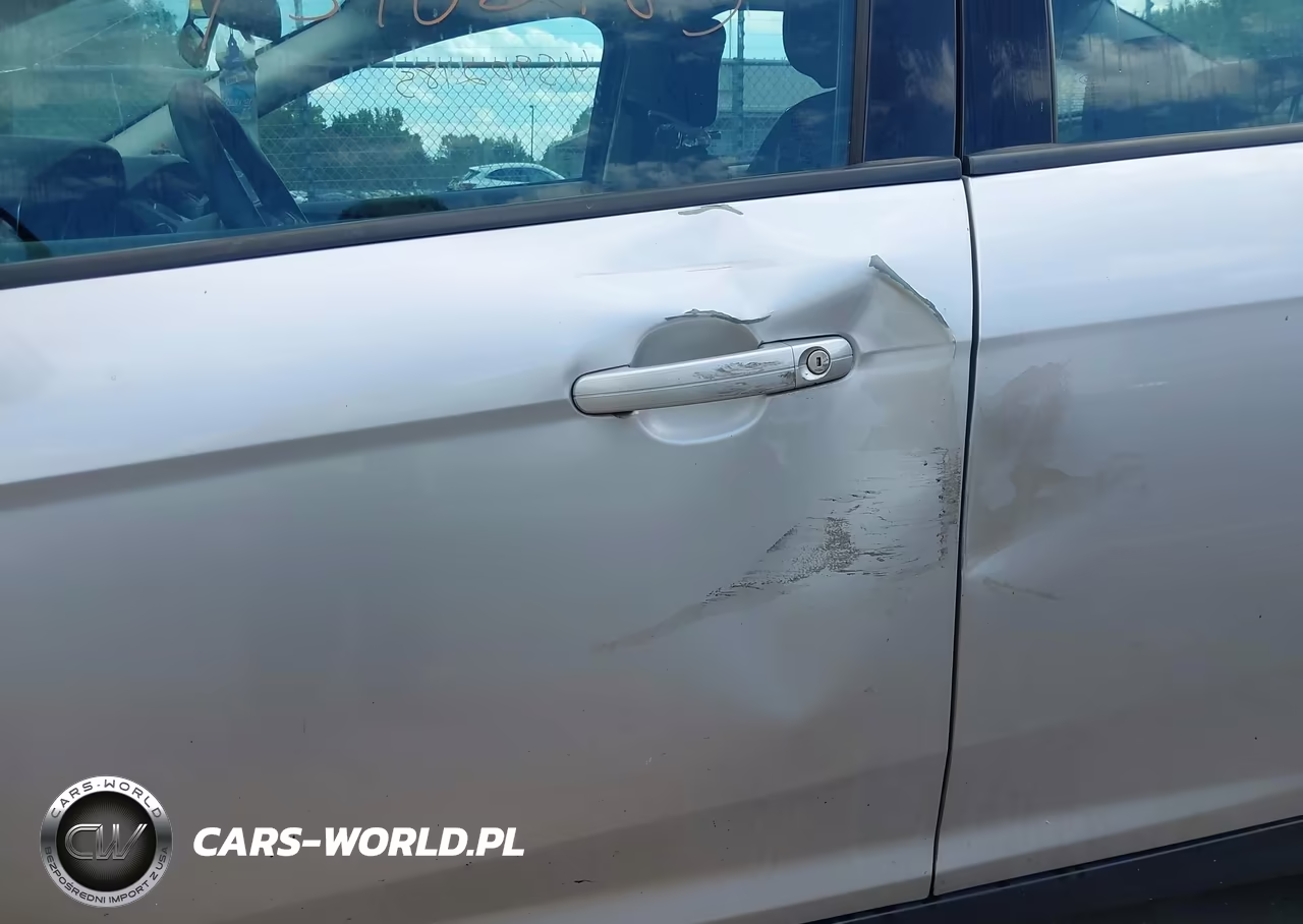 2018 Ford Focus Se VIN:1FADP3FE7JL307043 - 12