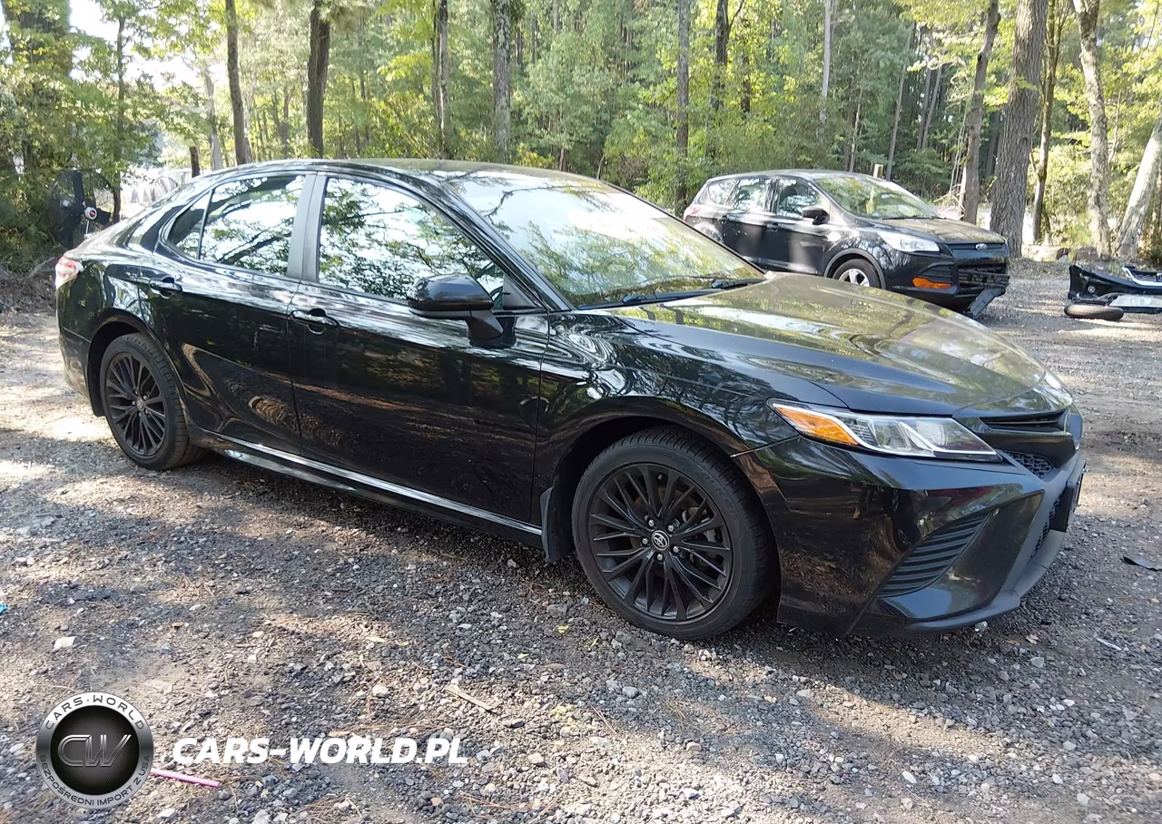 2020 Toyota Camry Se Nightshade Edition