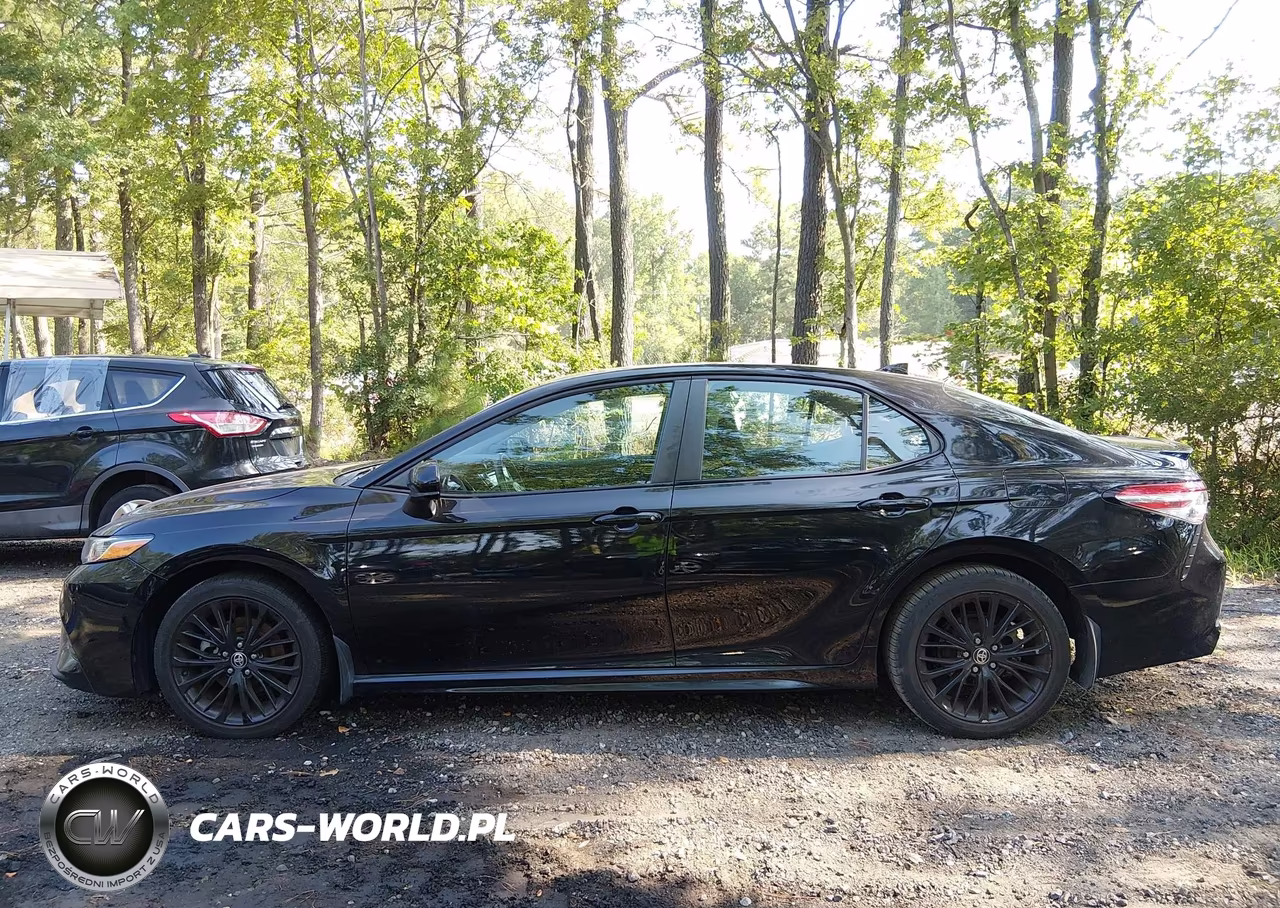 2020 Toyota Camry Se Nightshade Edition VIN:4T1G11AK3LU364598 - 14