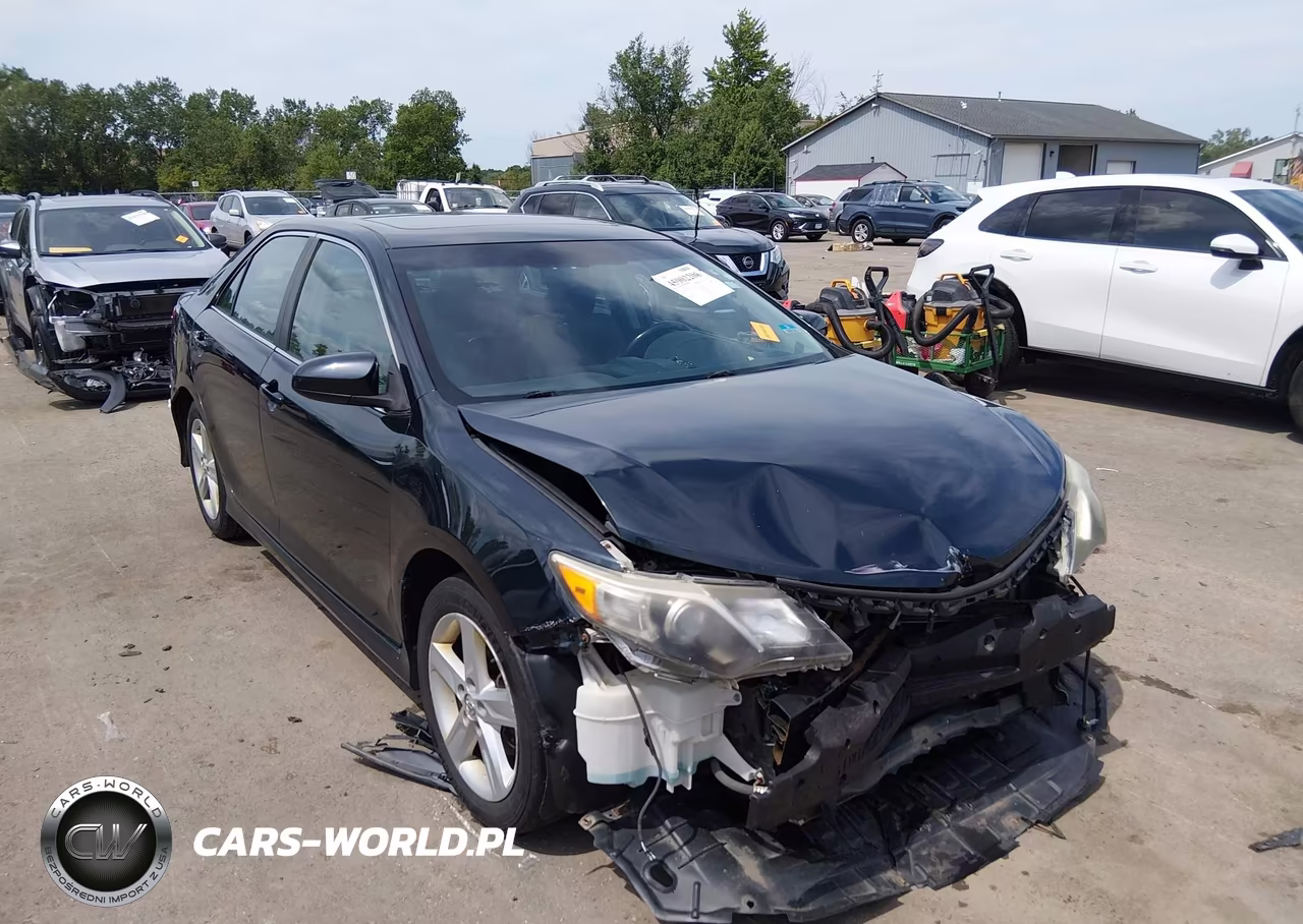 2013 Toyota Camry Se – zdjęcie 1 z 17