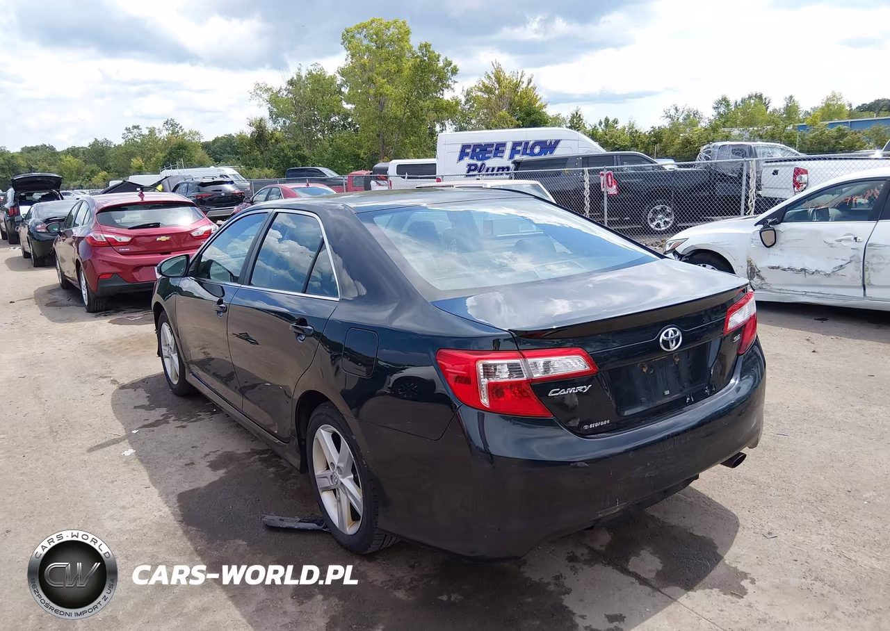 2013 Toyota Camry Se VIN:4T1BF1FK2DU703793 - 3